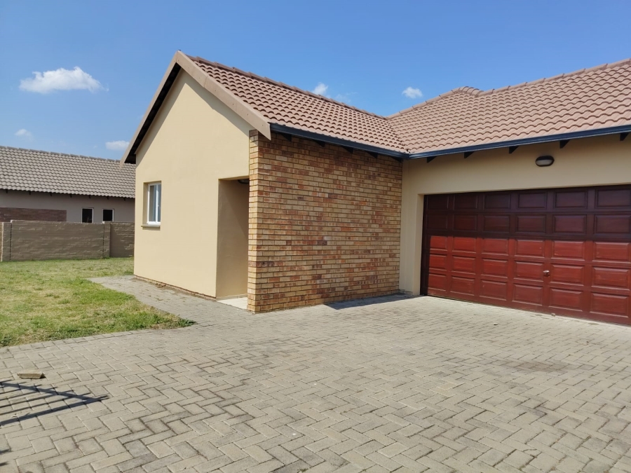 3 Bedroom Property for Sale in Waterkloof A H North West
